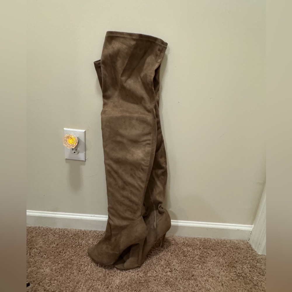 Peep-Toe OverTheKnee Boots